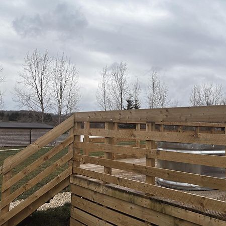 'Swan' Lakeview Lodge Bishampton Esterno foto